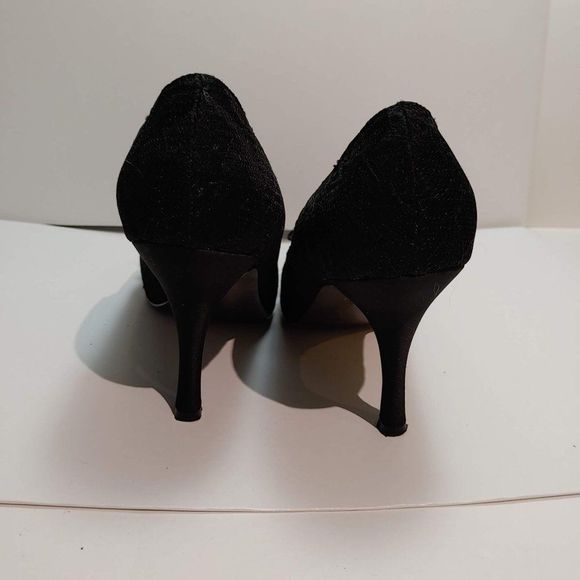 Bravo Brown Lacey Black Pointed Toe Shoes - Picture 4 of 7